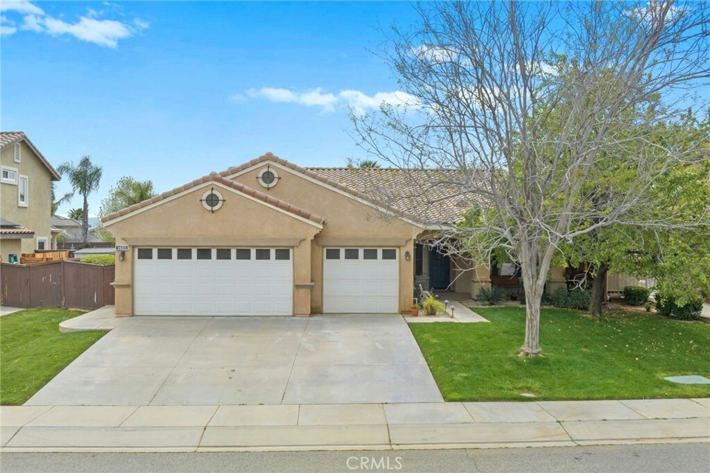 Property Photo:  1485 Sunflower Court  CA 92223 