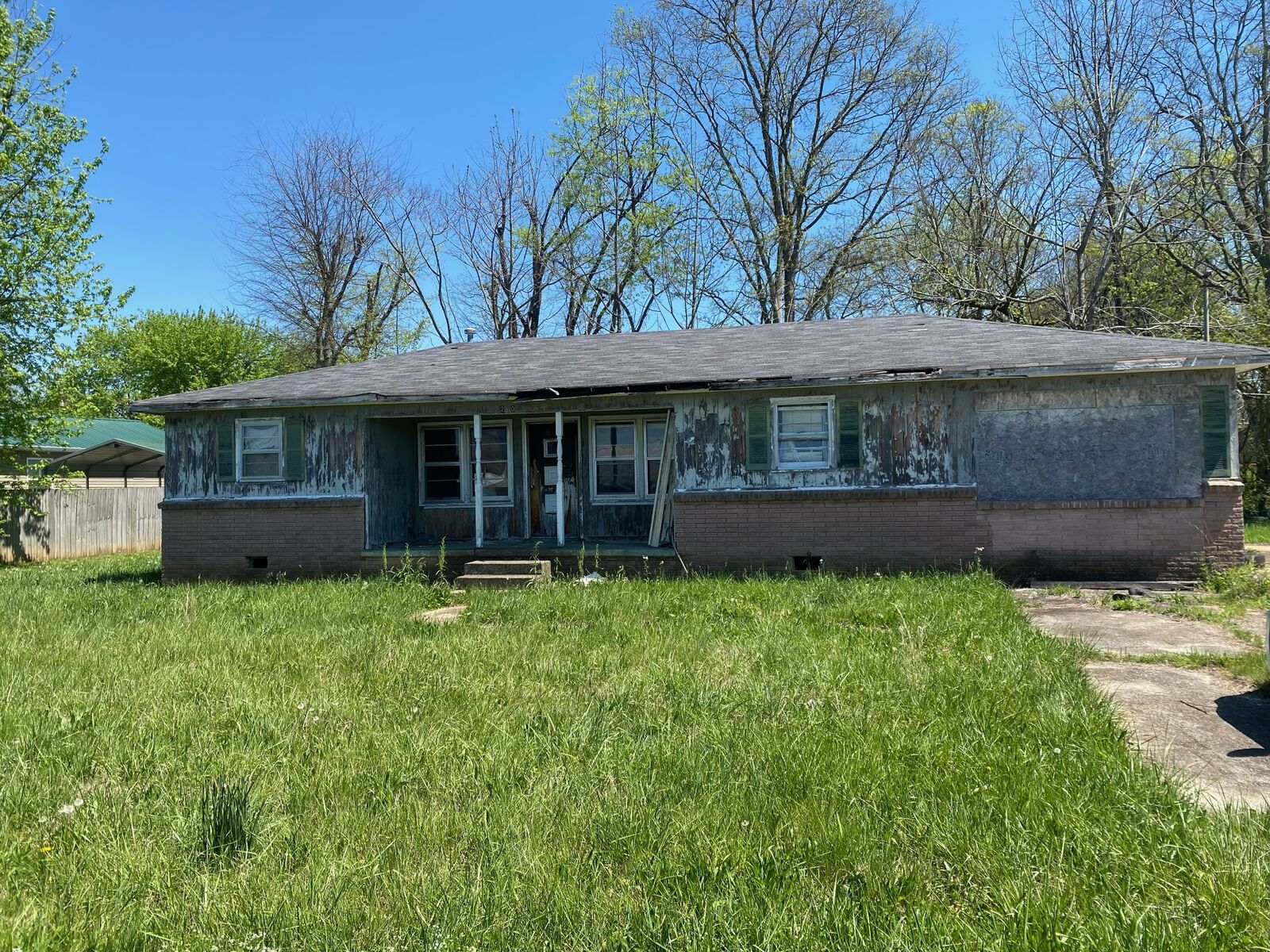 Property Photo:  2014 Midland Rd  TN 37160 