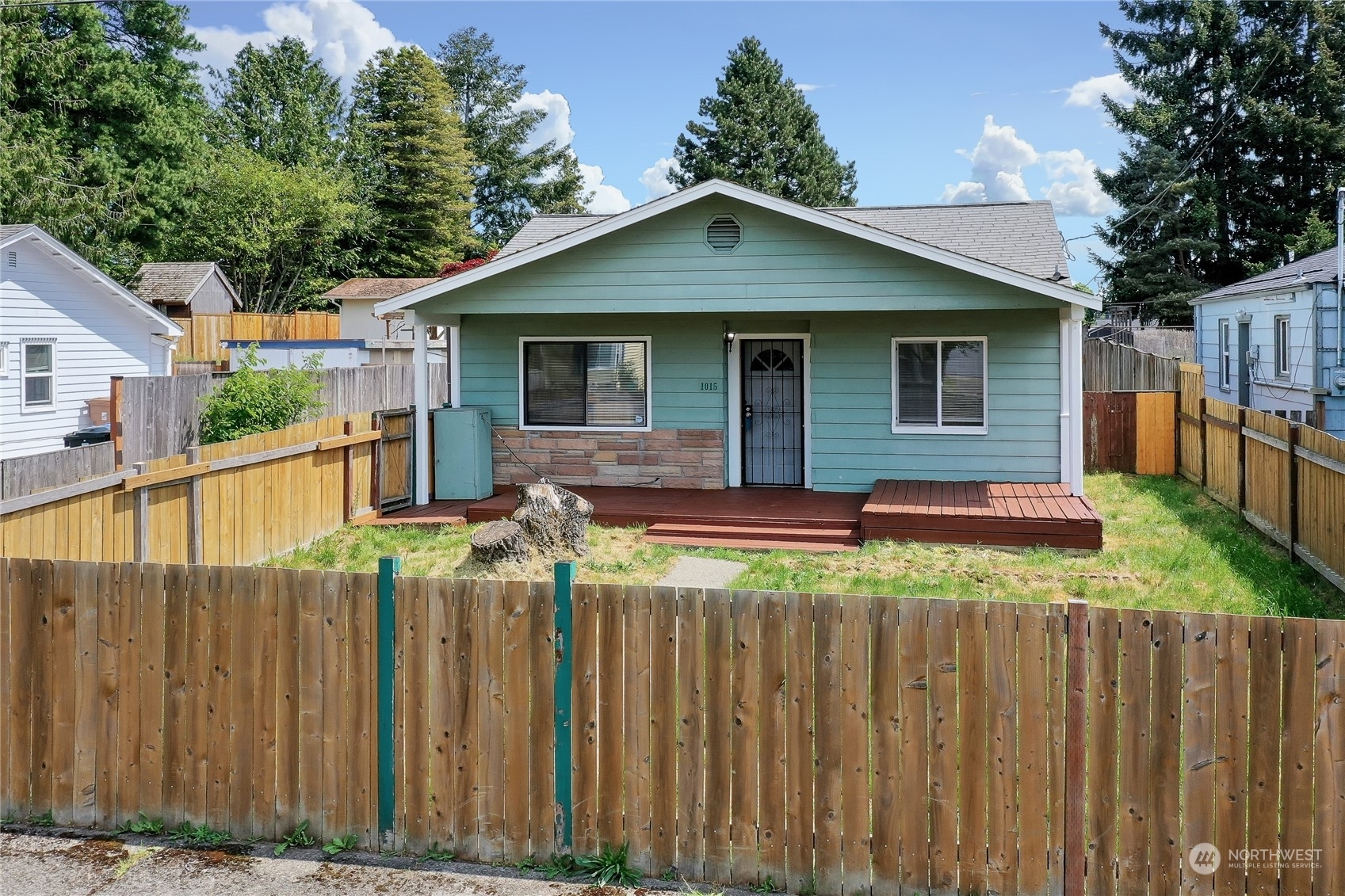 Property Photo:  1015 S Rochester Street  WA 98465 