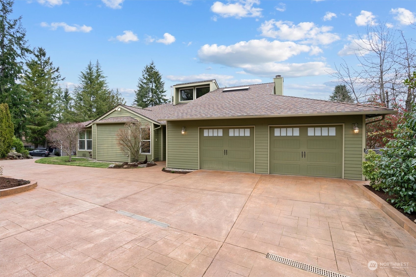 Property Photo:  15527 SE 48th Drive  WA 98006 