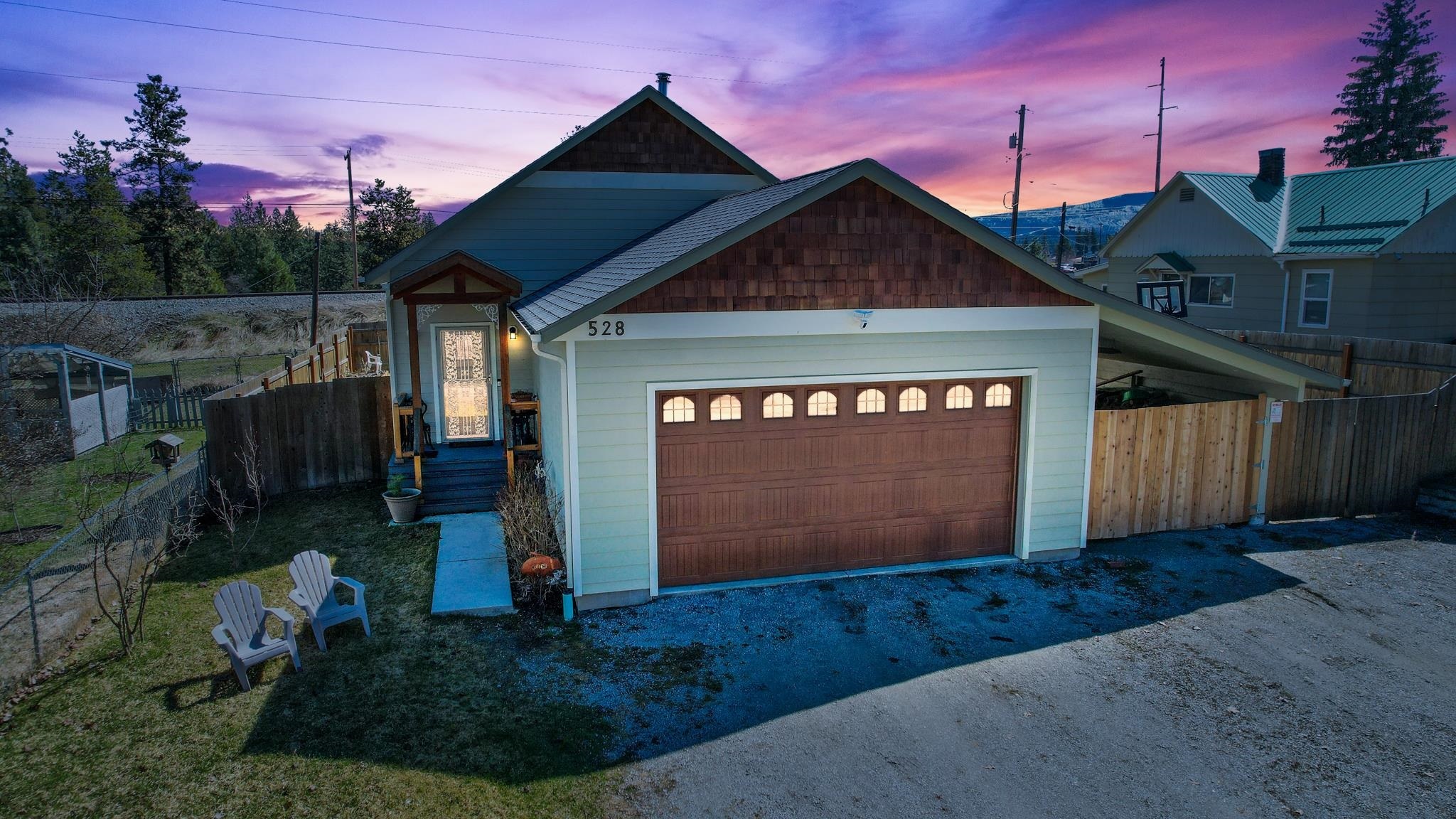 Property Photo: 528 N Washington Ave WA 99156