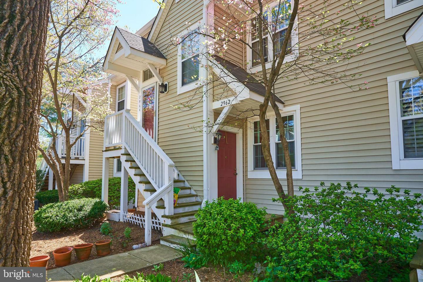 Property Photo: 2962 Yarling Court VA 22042