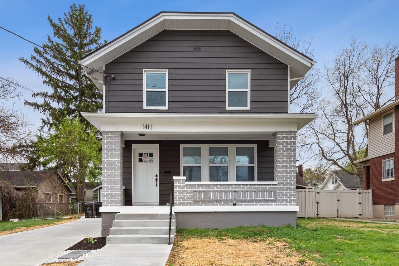 Property Photo:  1411 Elkton Pl  OH 45224