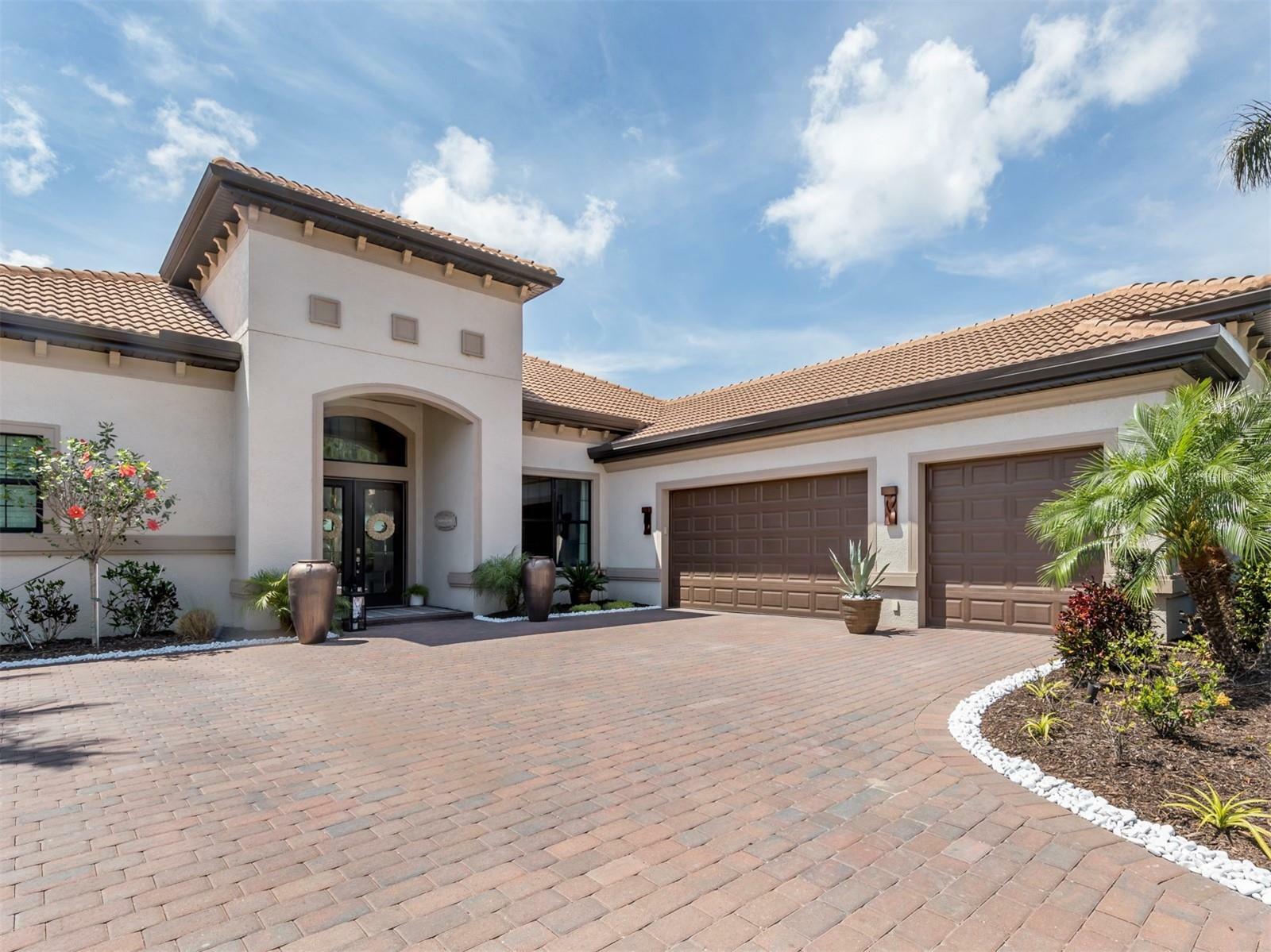Property Photo: 340 Maraviya Boulevard FL 34275