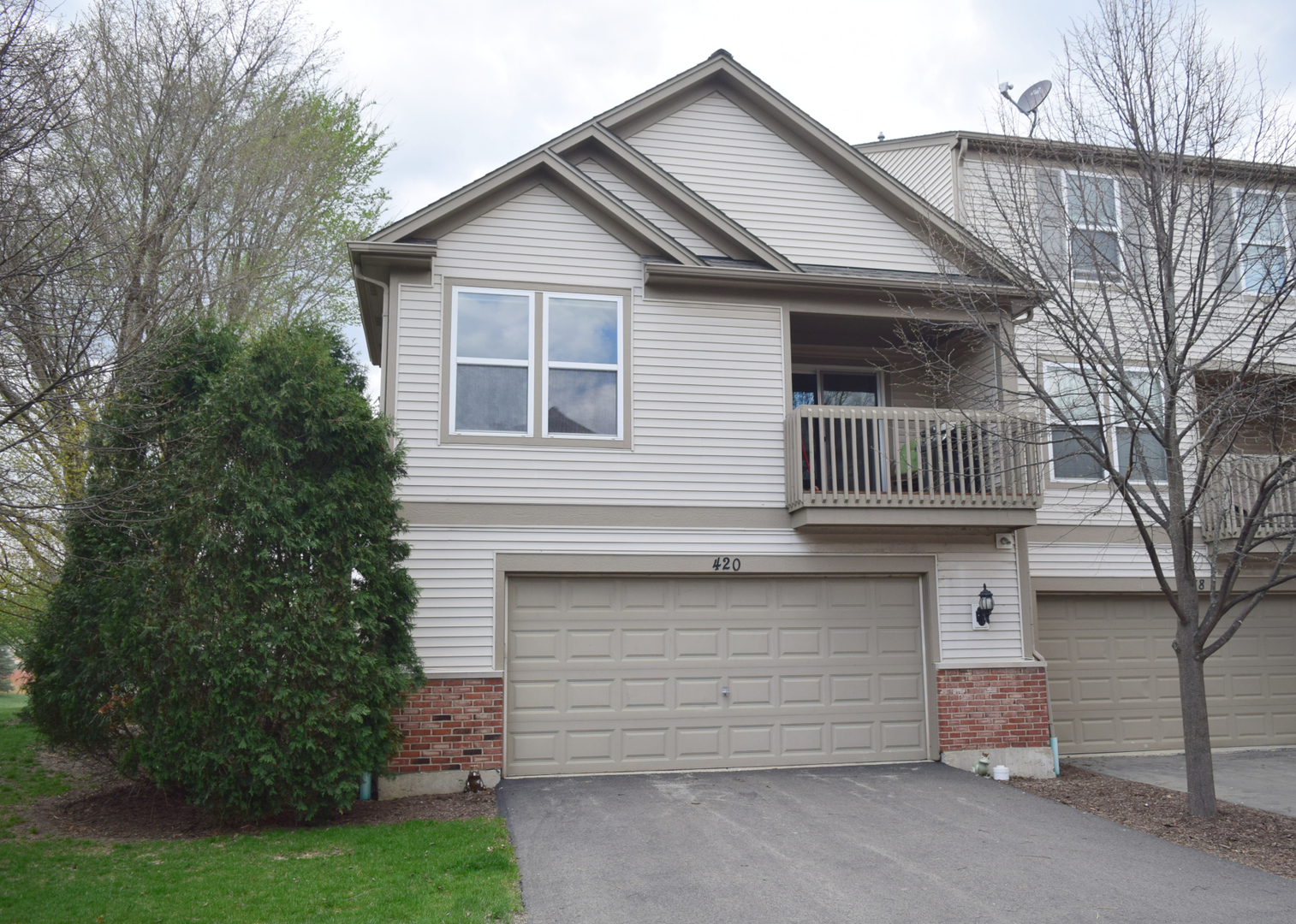 Property Photo:  420 Valentine Way  IL 60543 