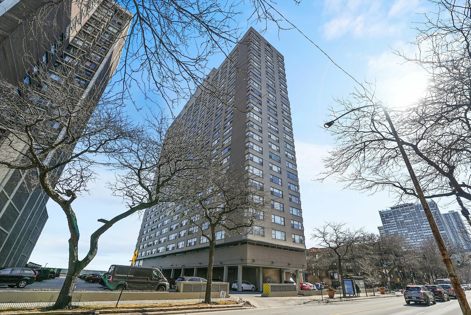 Property Photo: 6301 N Sheridan Road 21J IL 60660