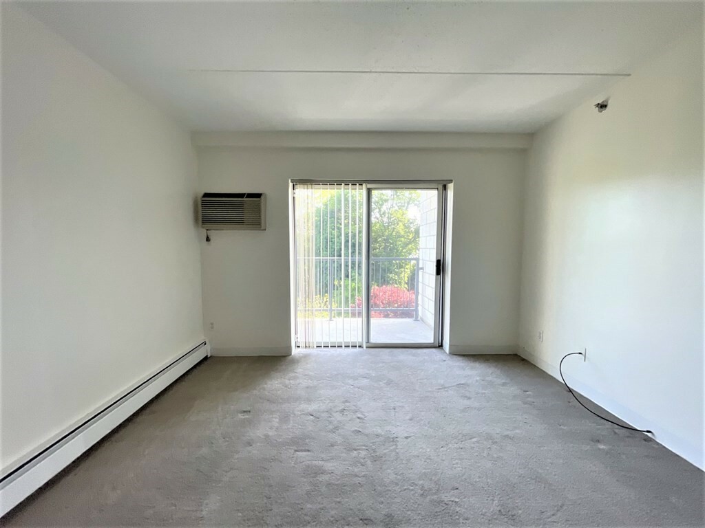 Property Photo: 580 Salem Street 28 MA 01880