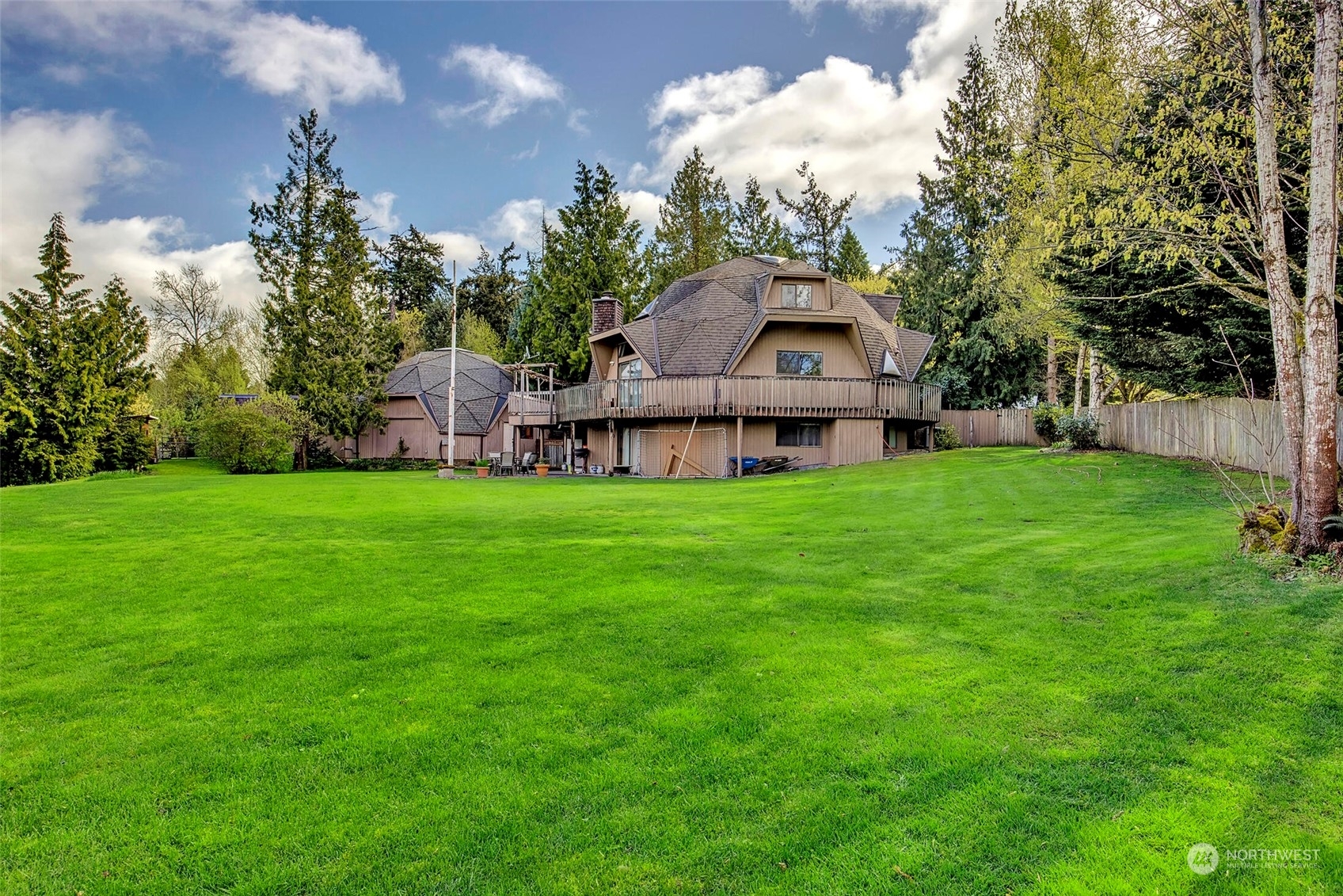 Property Photo:  2827 88th Avenue NE  WA 98004 