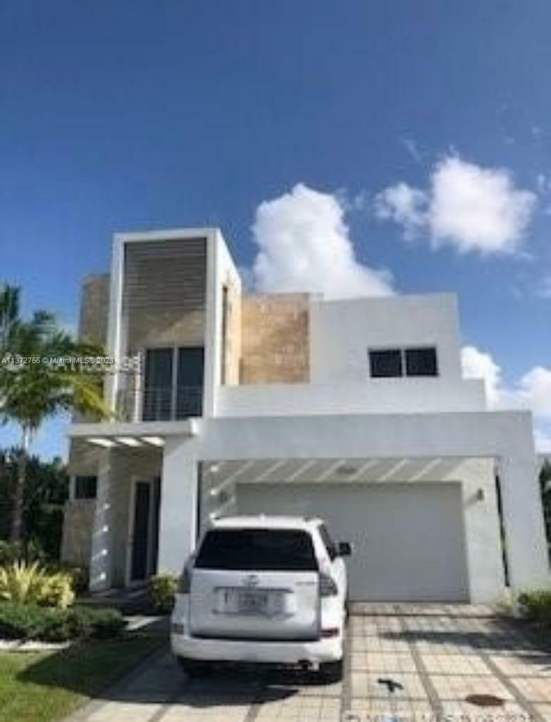 Property Photo:  10342 NW 67th Ter  FL 33178 