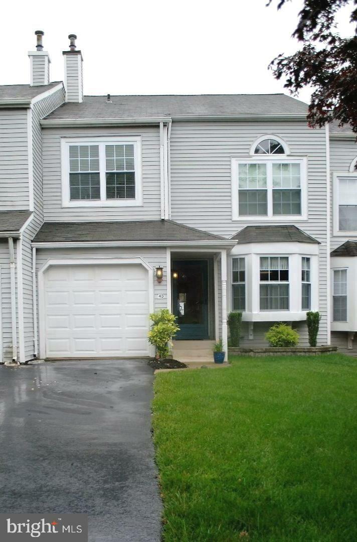 Property Photo:  43 Skyview Way  PA 18940 