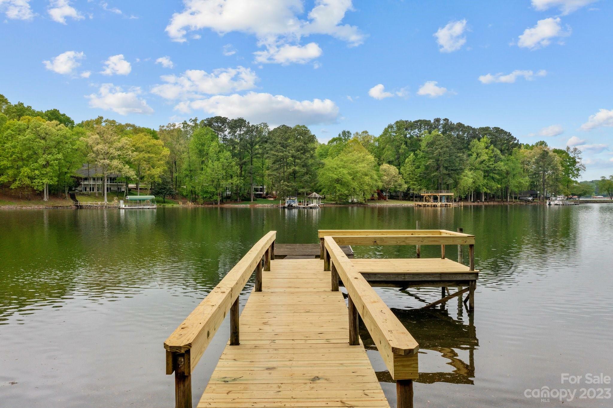 Property Photo:  466 Oak Tree Road  NC 28117 