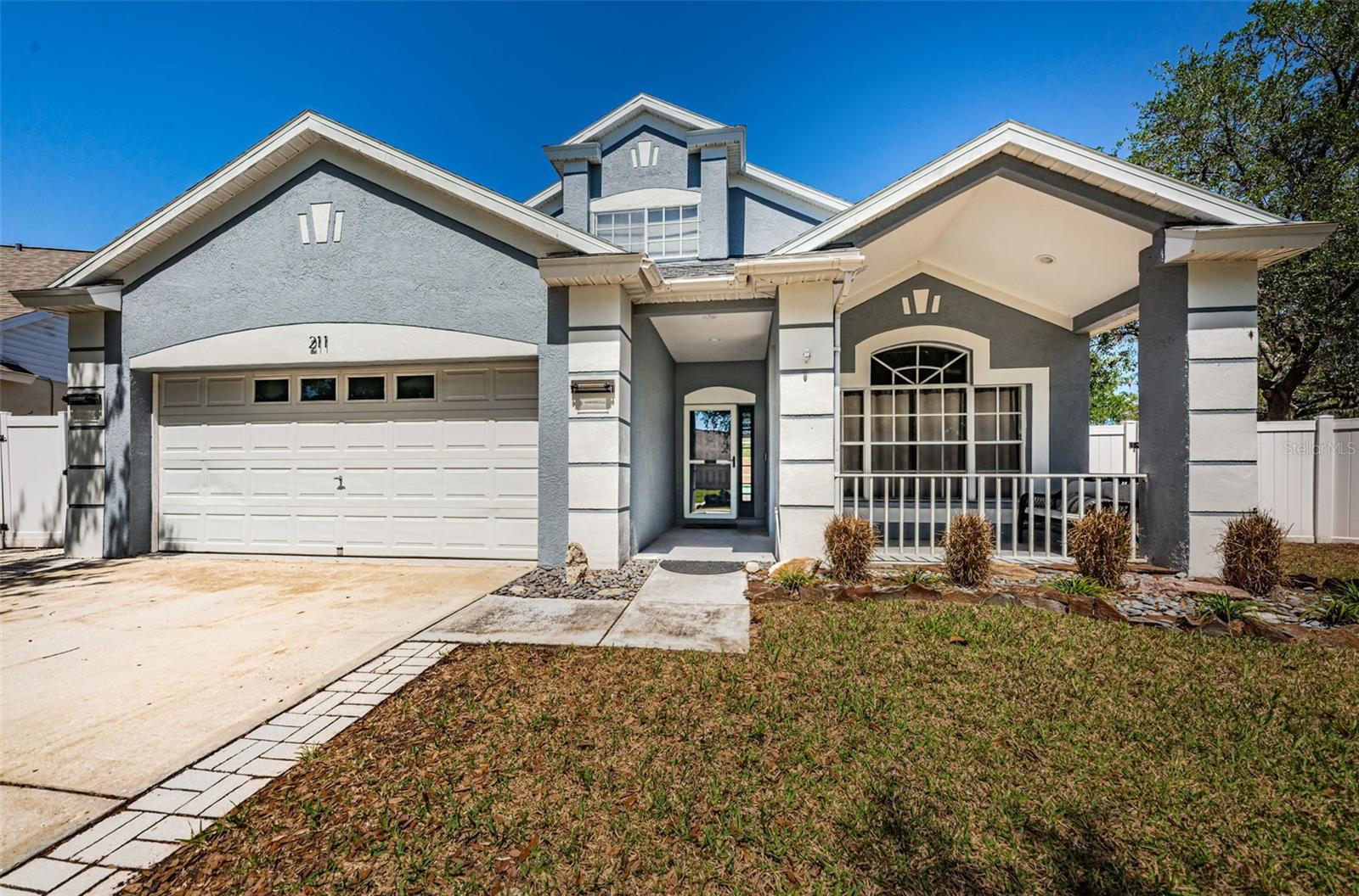 Property Photo:  211 Meadow Oak Lane  FL 34689 