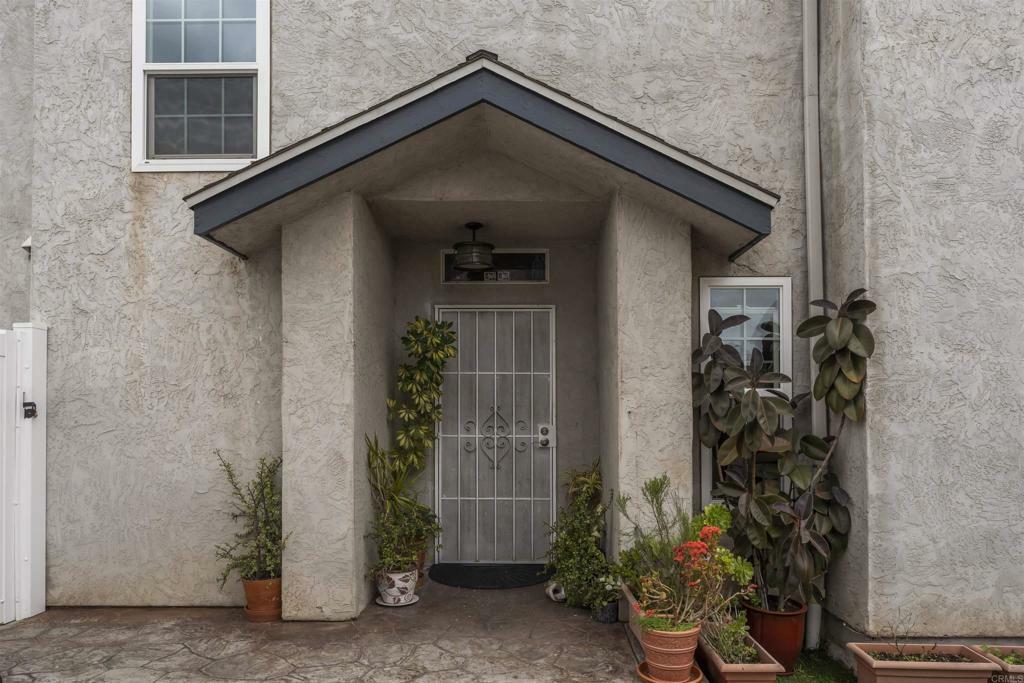 Property Photo:  1130 Sumner Ave F  CA 92021 