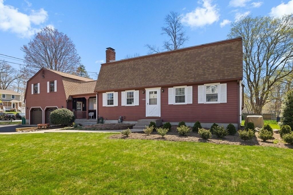 Property Photo:  105 Pratt St  MA 02048 