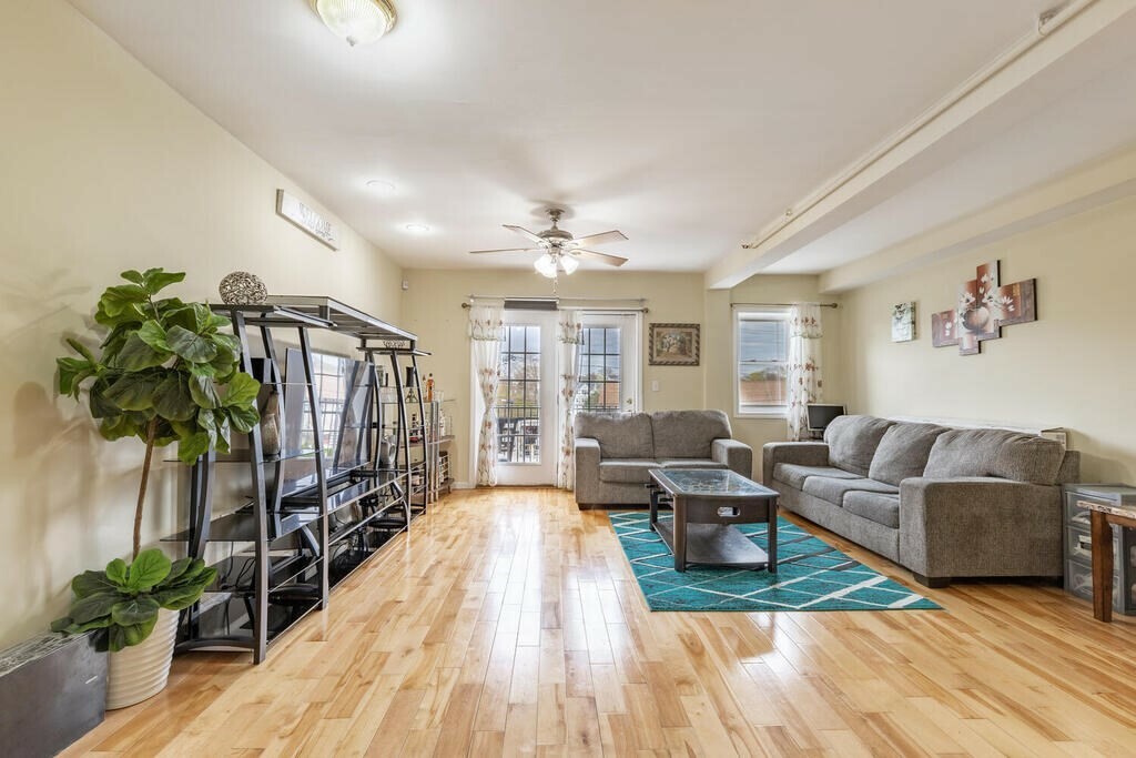 Property Photo: 223 Clinton 11 MA 02301
