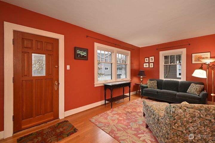 Property Photo:  347 NE 90th Street  WA 98115 