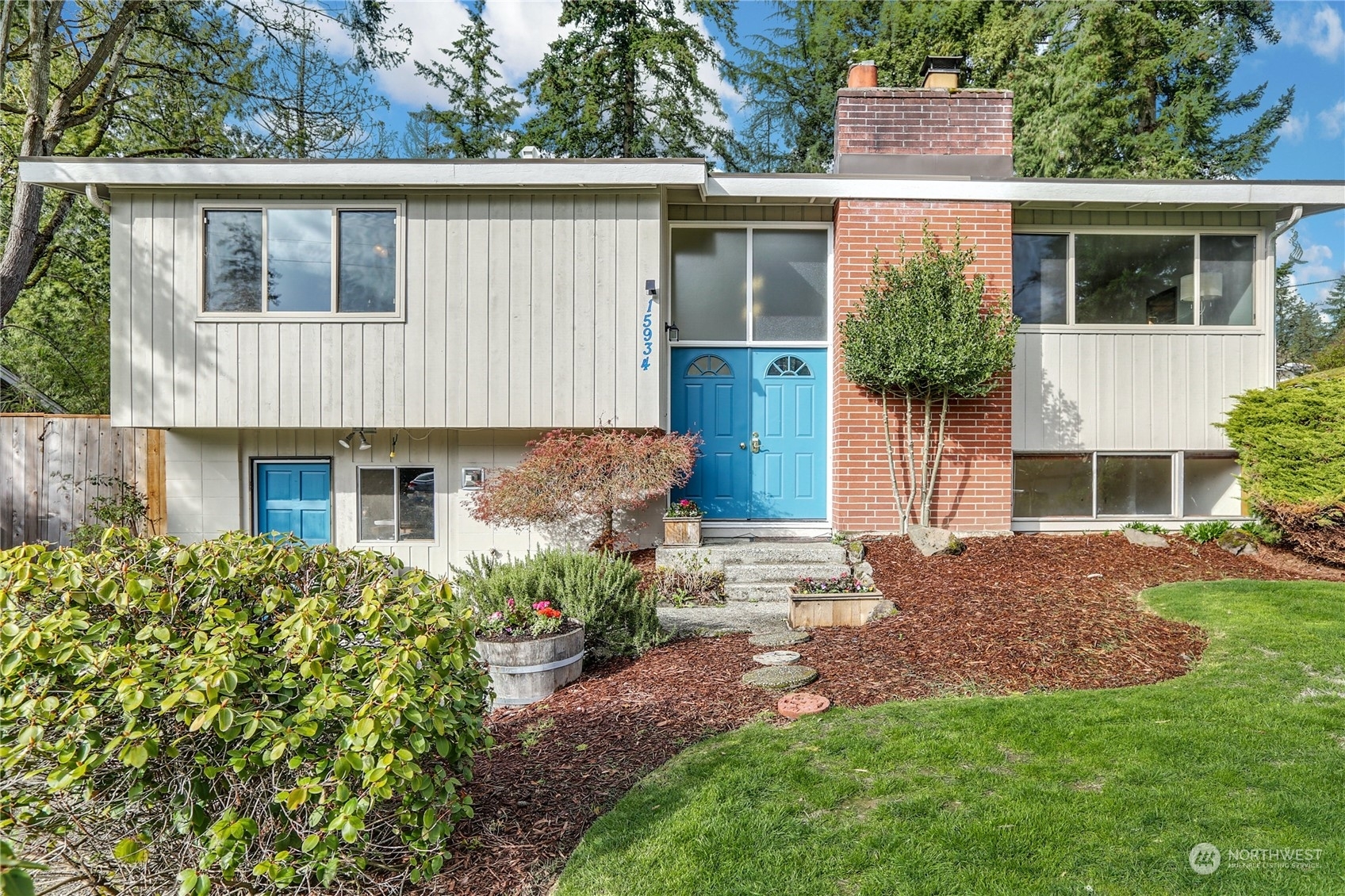 Property Photo:  15934 Main Street  WA 98008 