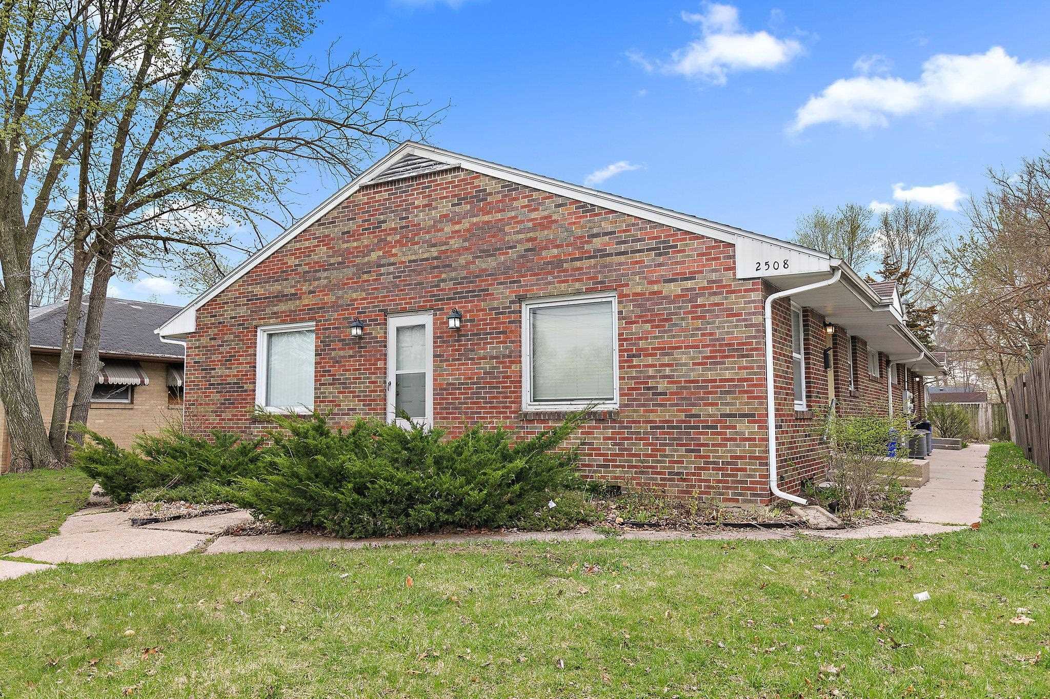 Property Photo:  2508 Glenwood Avenue  IL 61101 