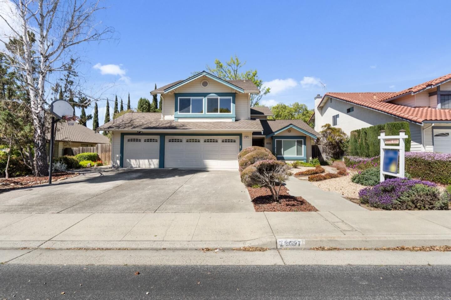 Property Photo: 2967 Densmore Drive CA 95148