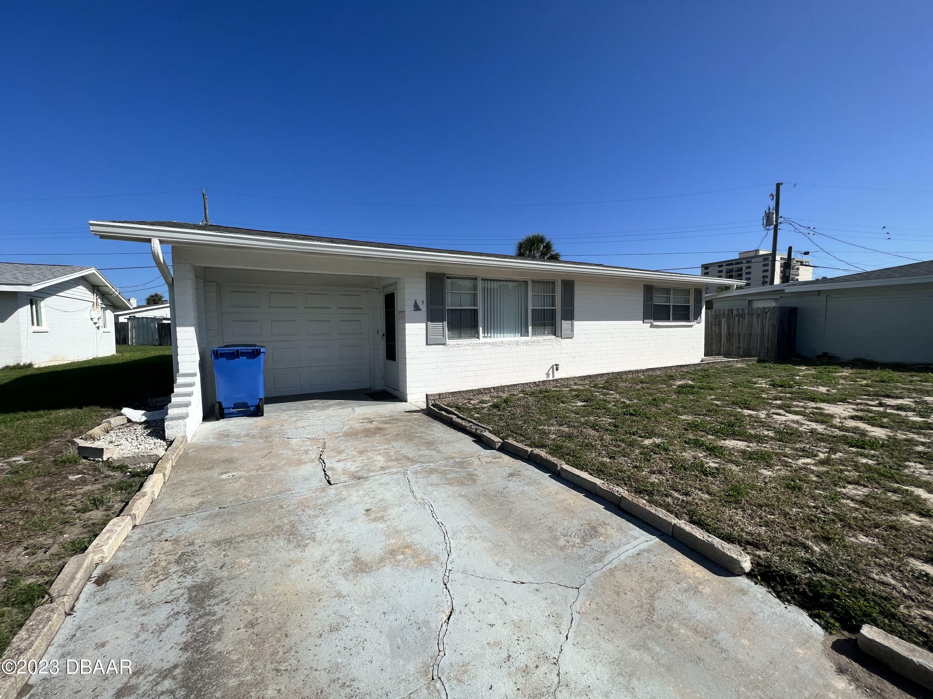 Property Photo:  7 Beechwood Drive  FL 32176 