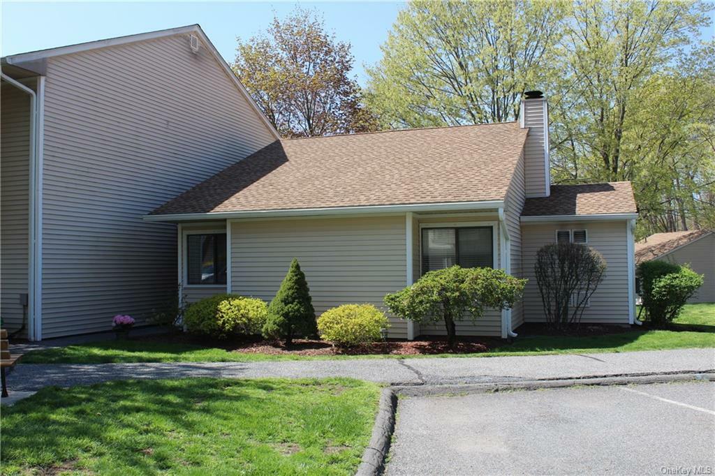 Property Photo:  94 Molly Pitcher Lane G  NY 10598 