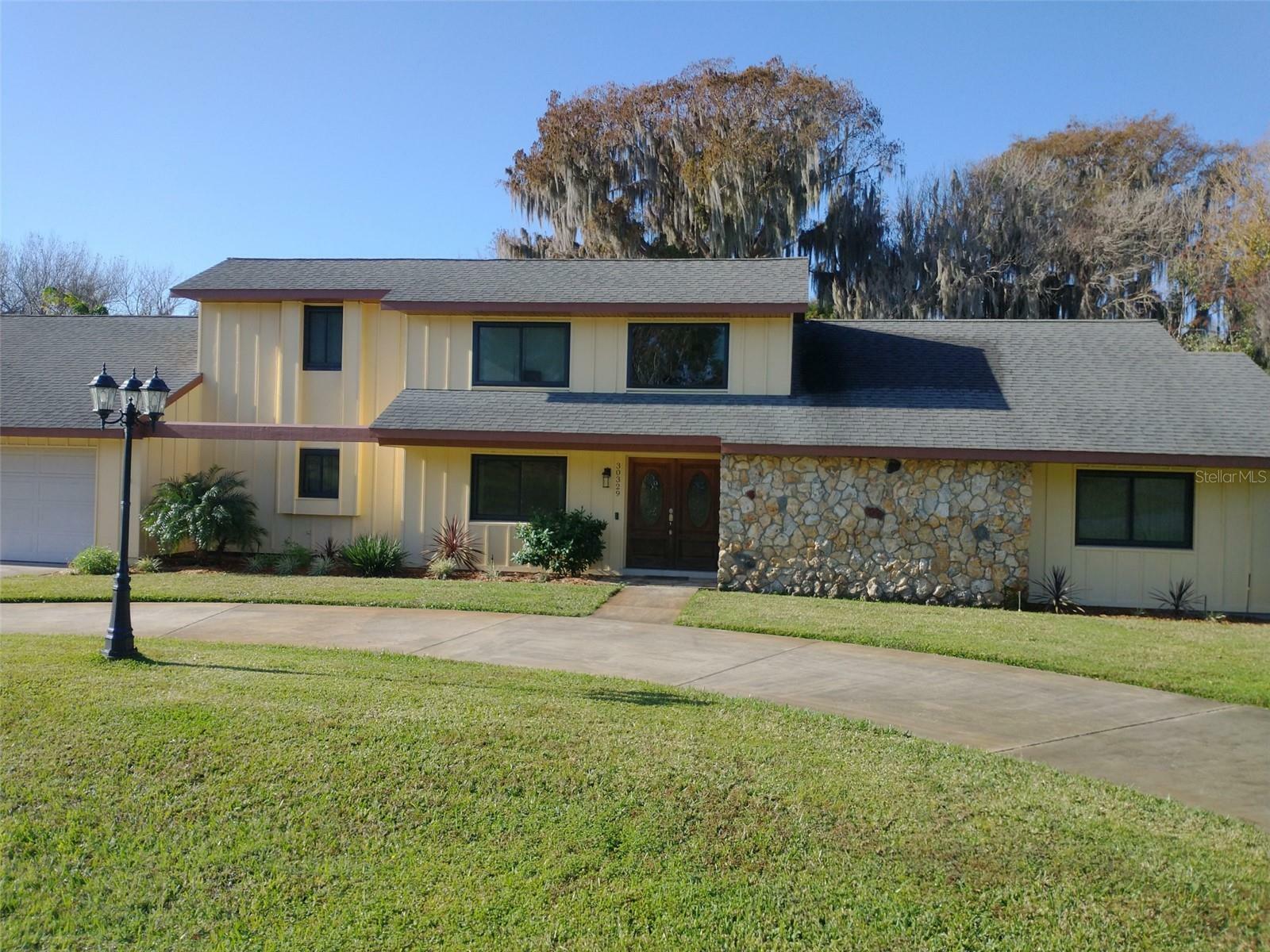 Property Photo:  30329 Redtree Drive  FL 34748 