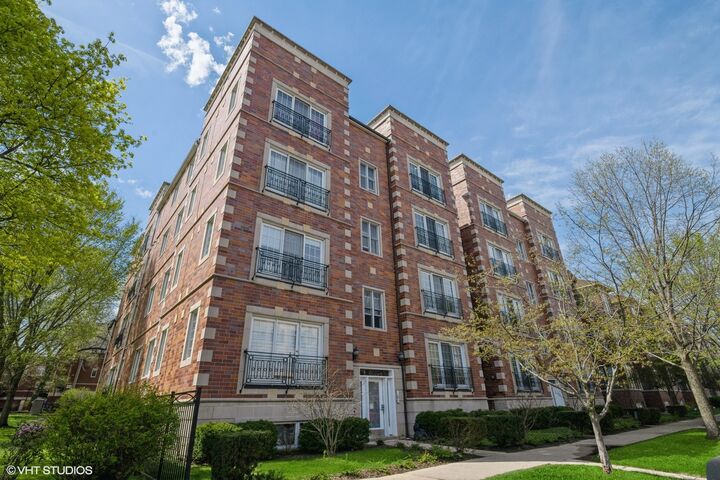 602 Hinman Avenue 2N  Evanston IL 60202 photo