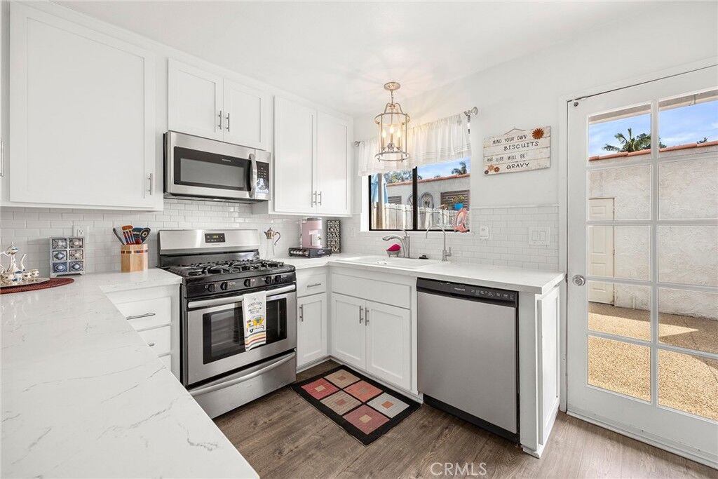 Property Photo:  419 Via De Leon  CA 92870 