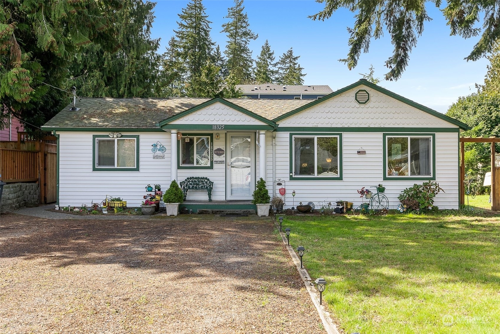 Property Photo:  18325 2nd Avenue NE  WA 98155 