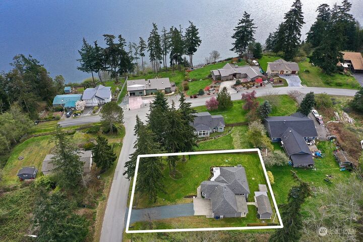 Property Photo: 944 Mohawk Drive WA 98253