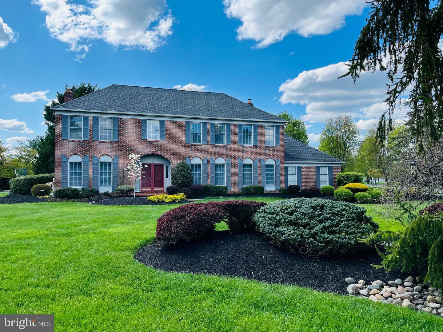 Property Photo:  2 Radford Court  NJ 08550 