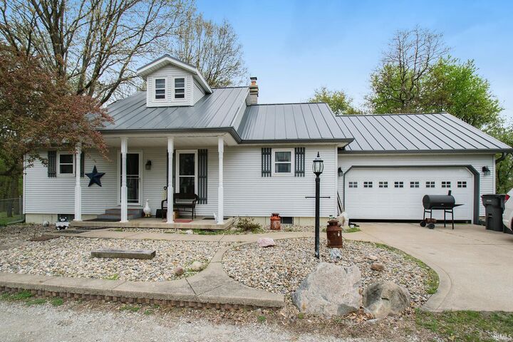 21547 County Road 8  Bristol IN 46507 photo