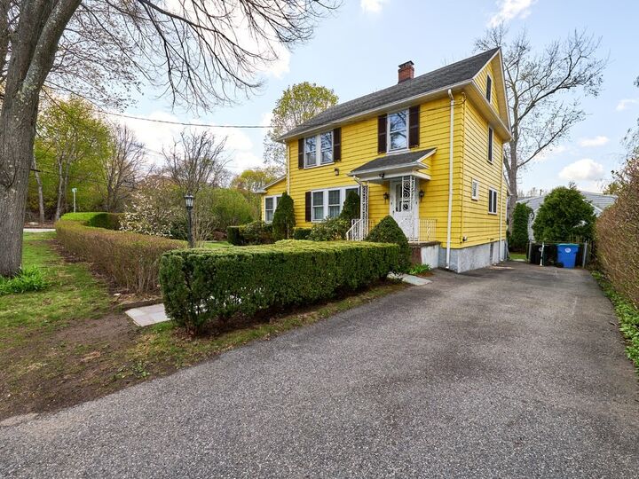 Property Photo:  9 Stanley Rd  MA 02478 