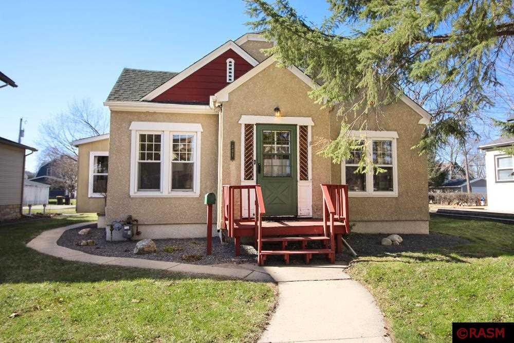 Property Photo:  441 Nicollet Avenue  MN 56003 