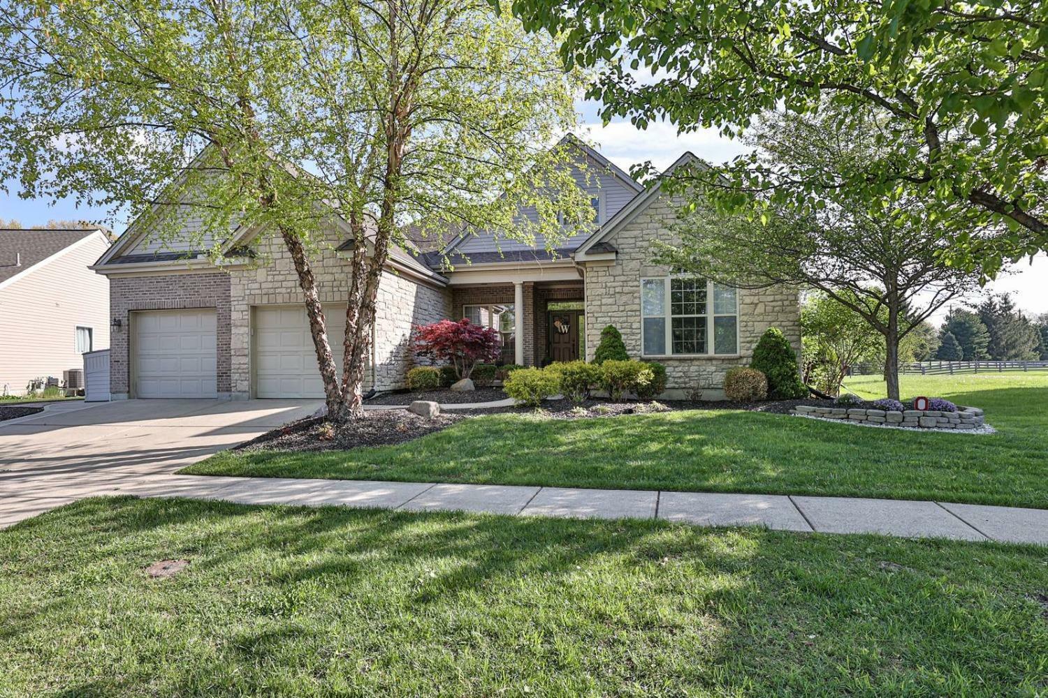 Property Photo: 405 Huntington Dr OH 45039