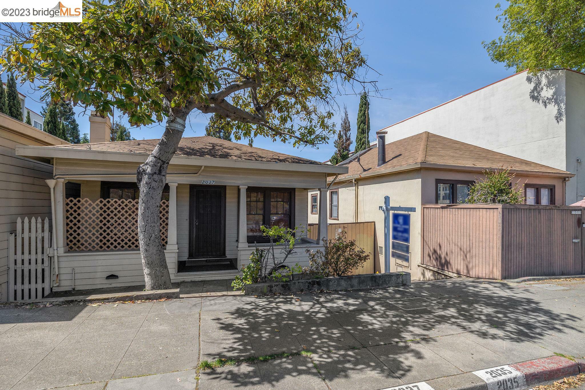 Property Photo:  2045 Pleasant Valley Ave  CA 94611 