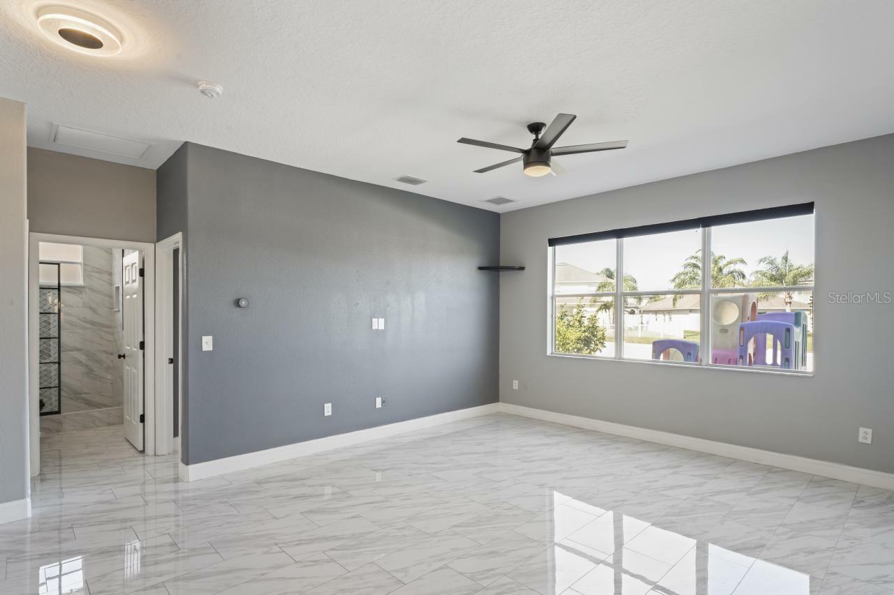 Property Photo:  1433 Lenton Rose Court  FL 34655 