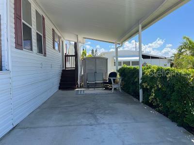 Property Photo: 102 2nd Avenue FL 34285