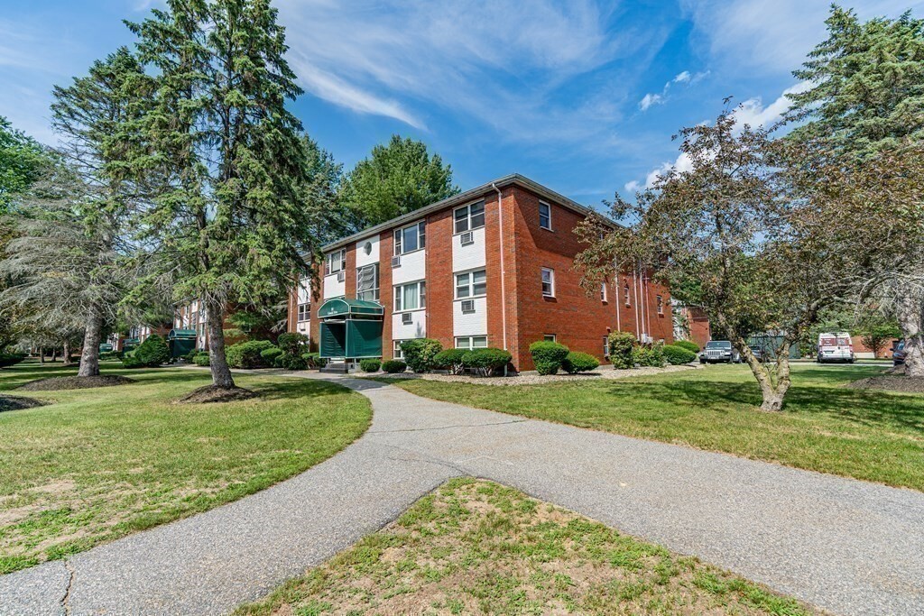 Property Photo: B1-8 Colonial Drive 8 MA 01810