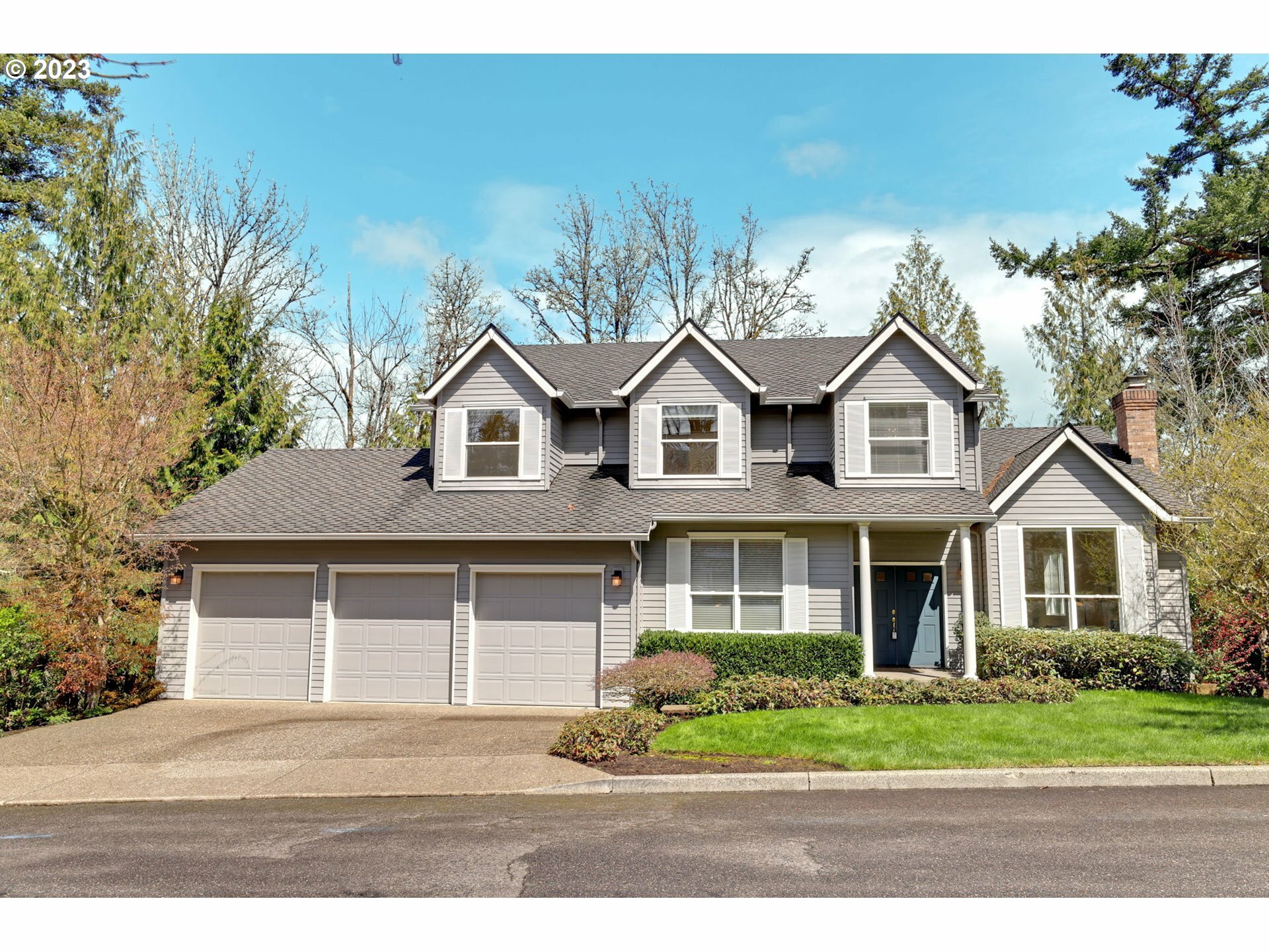 Property Photo: 10314 NW Engleman St OR 97229