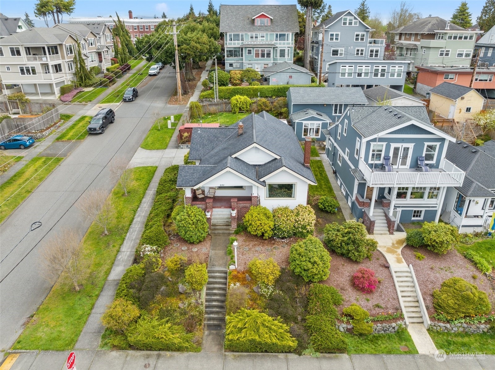 Property Photo: 2101 Grand Avenue WA 98201