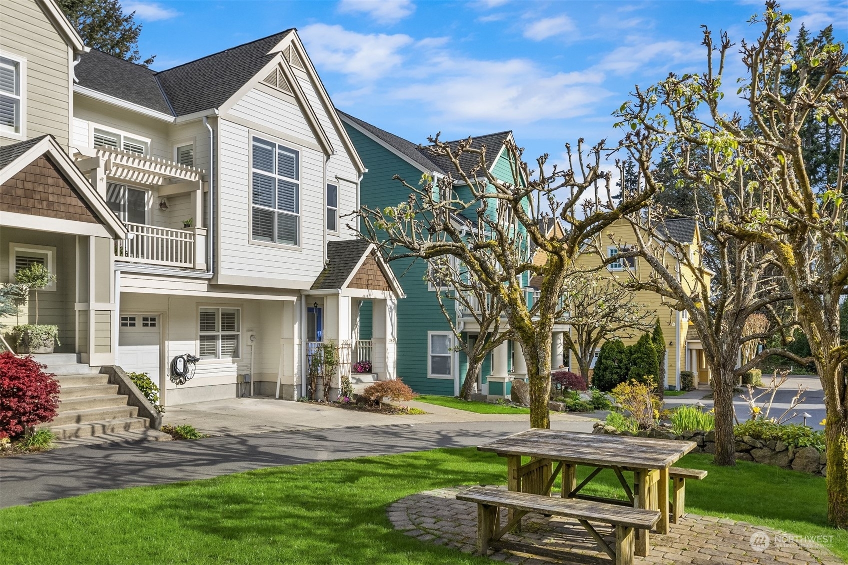Property Photo:  360 Wyatt Way NE  WA 98110 