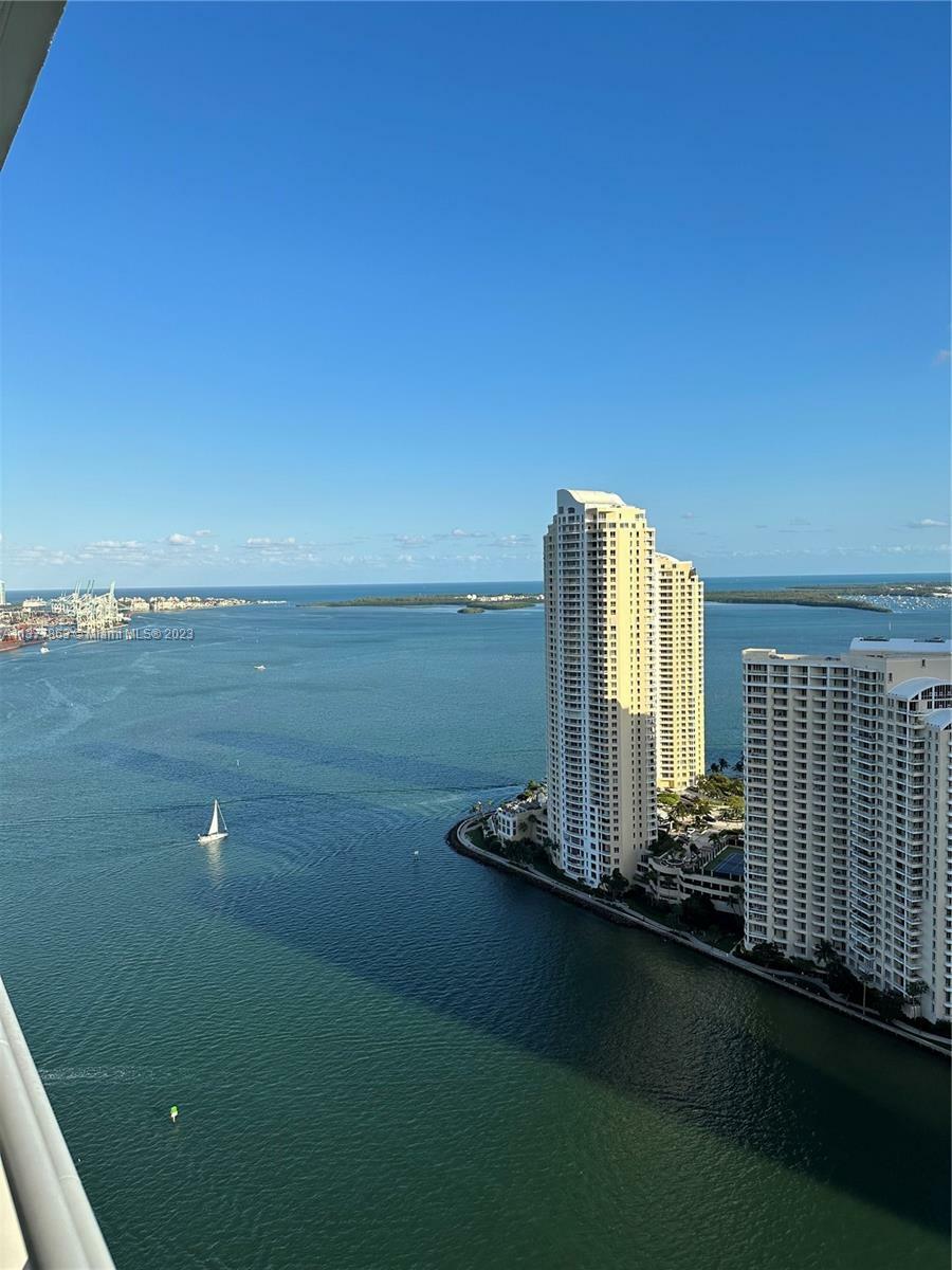 Property Photo: 325 S Biscayne Blvd 4119 FL 33131