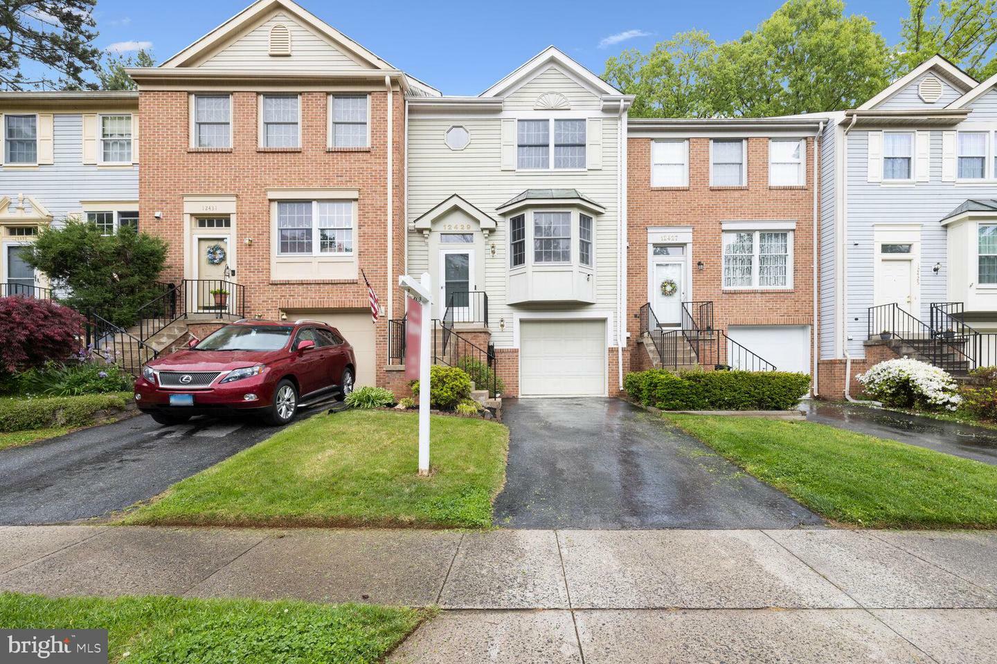 Property Photo:  12429 Walnut Cove Circle  MD 20874 