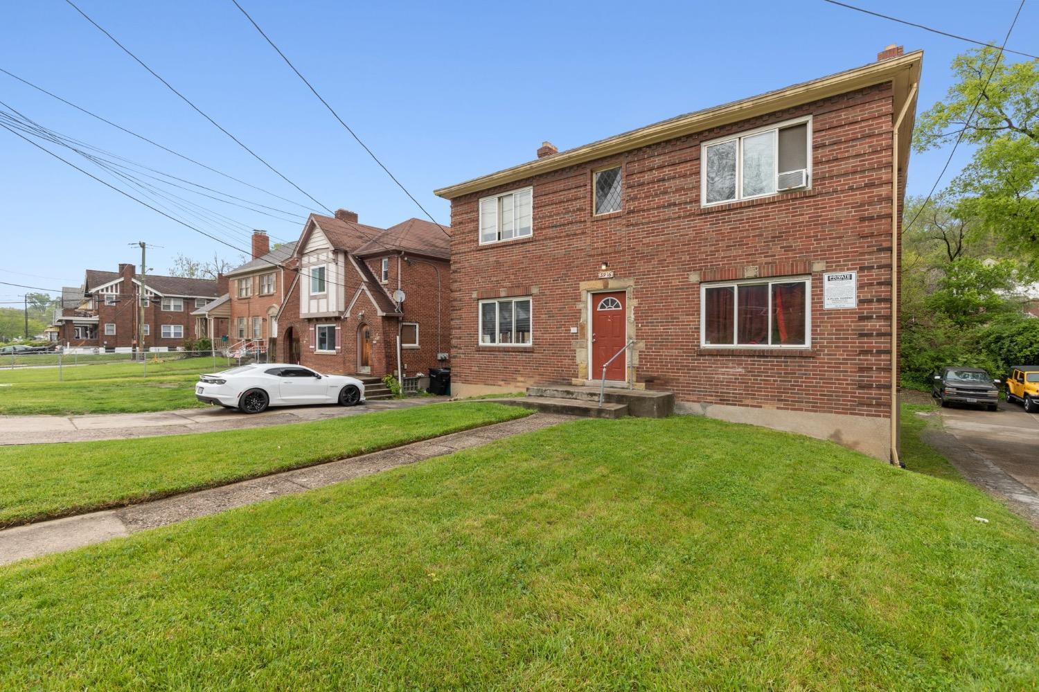 Property Photo: 3916 Vine St OH 45217