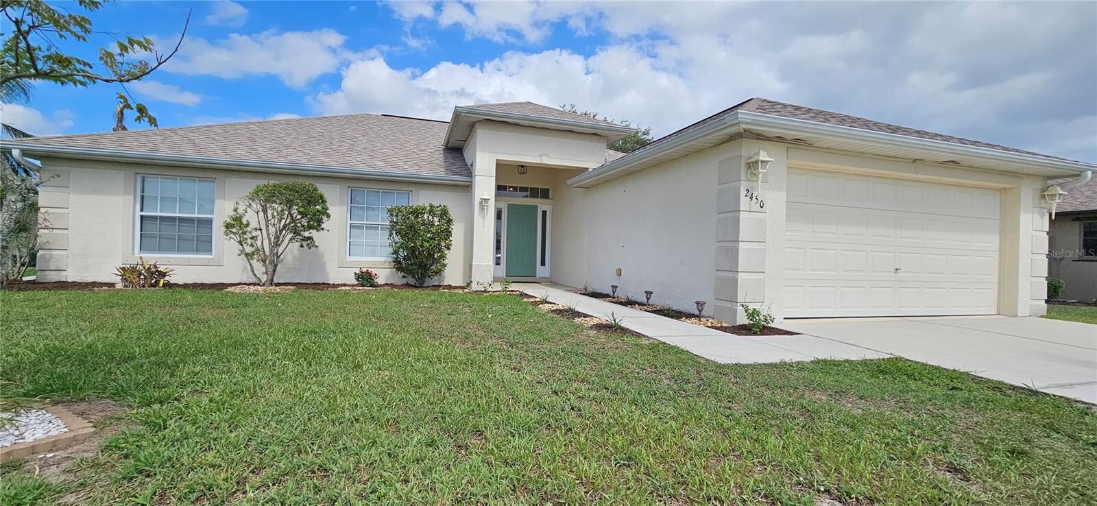 Property Photo:  2450 Cologne Lane  FL 33983 