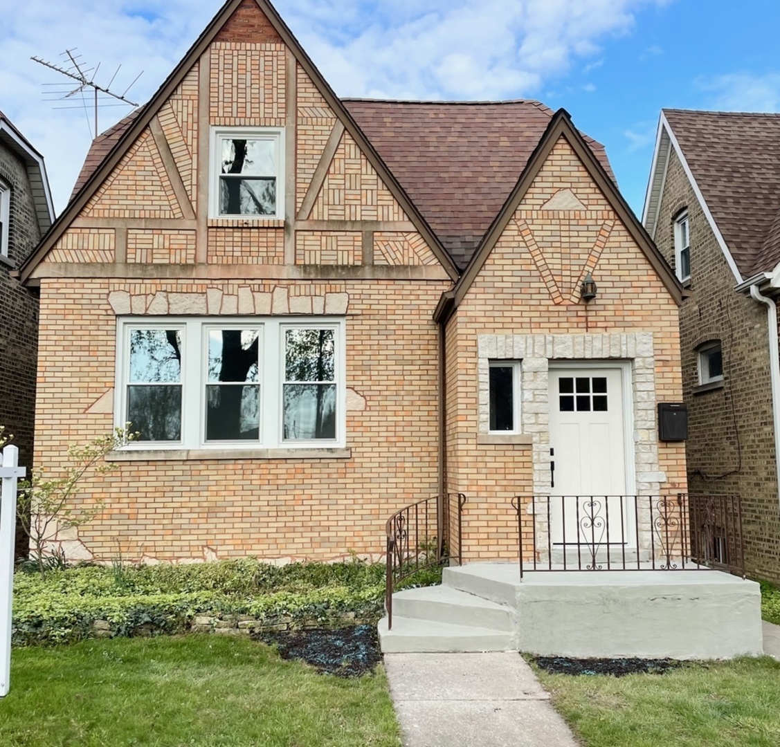 Property Photo:  3118 N Sayre Avenue  IL 60634 