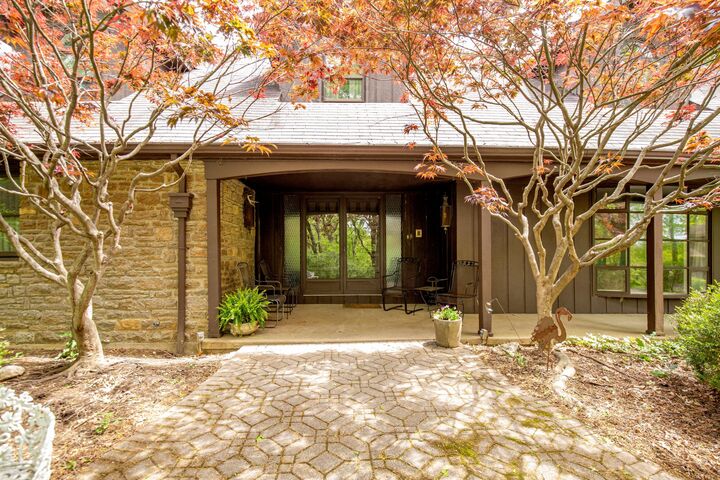 Property Photo:  150 Shamrock Lane  KY 41075 