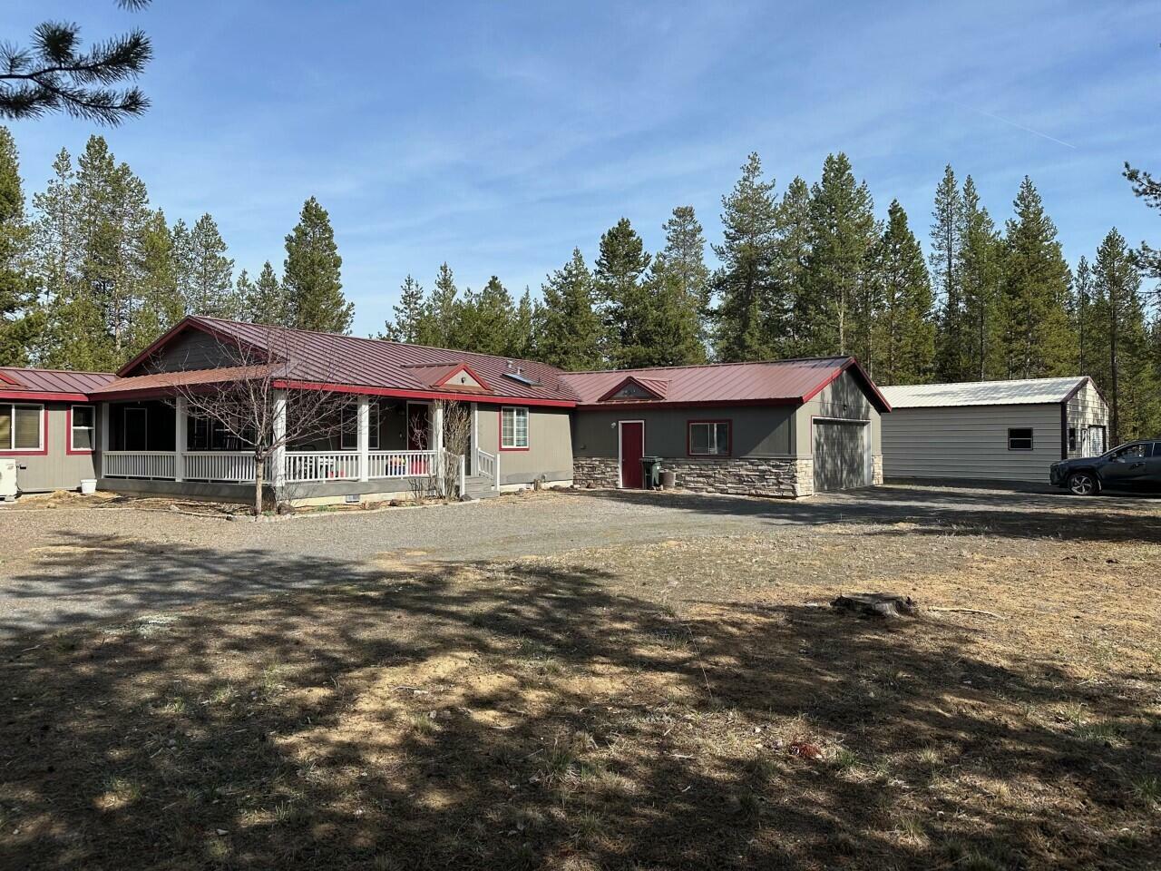Property Photo: 52790 Oak Drive OR 97739