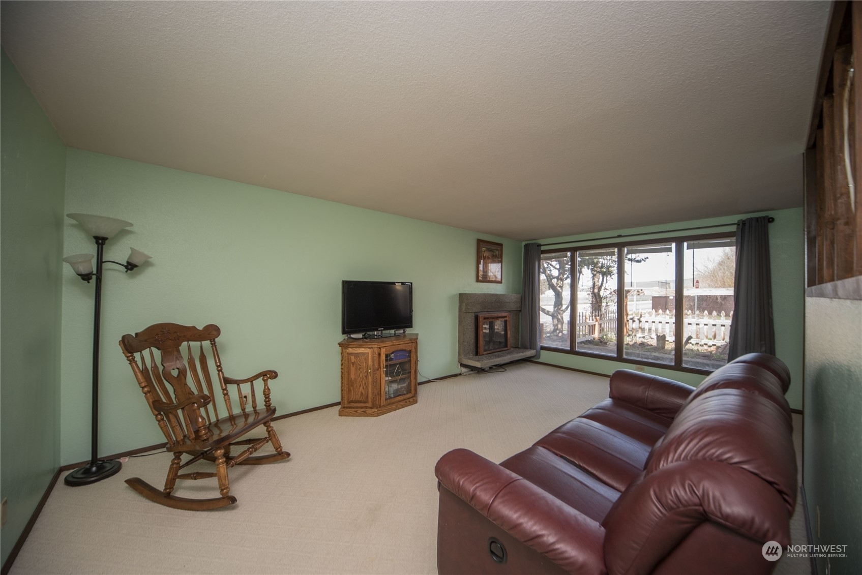 Property Photo:  1414 N Cora Street  WA 98926 